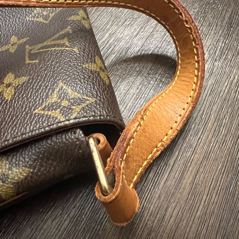 Authentic Louis Vuitton Musette Monogram Shoulder Bag! Vintage! EUC! - Picture 3 of 16